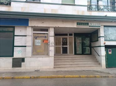 Local comercial de lloguer a Valdepeñas