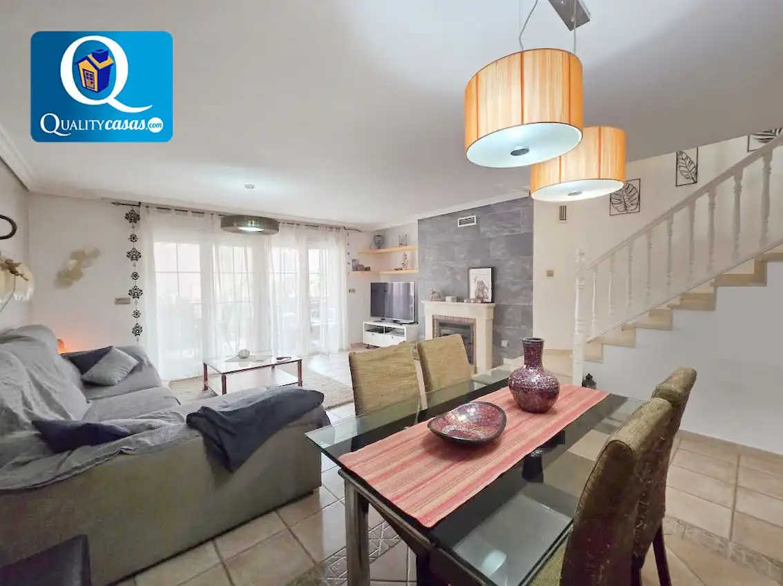 Sala d'estar de Casa o xalet en venda en Alicante / Alacant amb Aire condicionat, Terrassa i Piscina comunitària