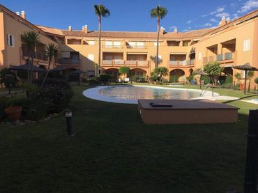 Ground floor with pool to rent in Avenida Octavio Augusto 1