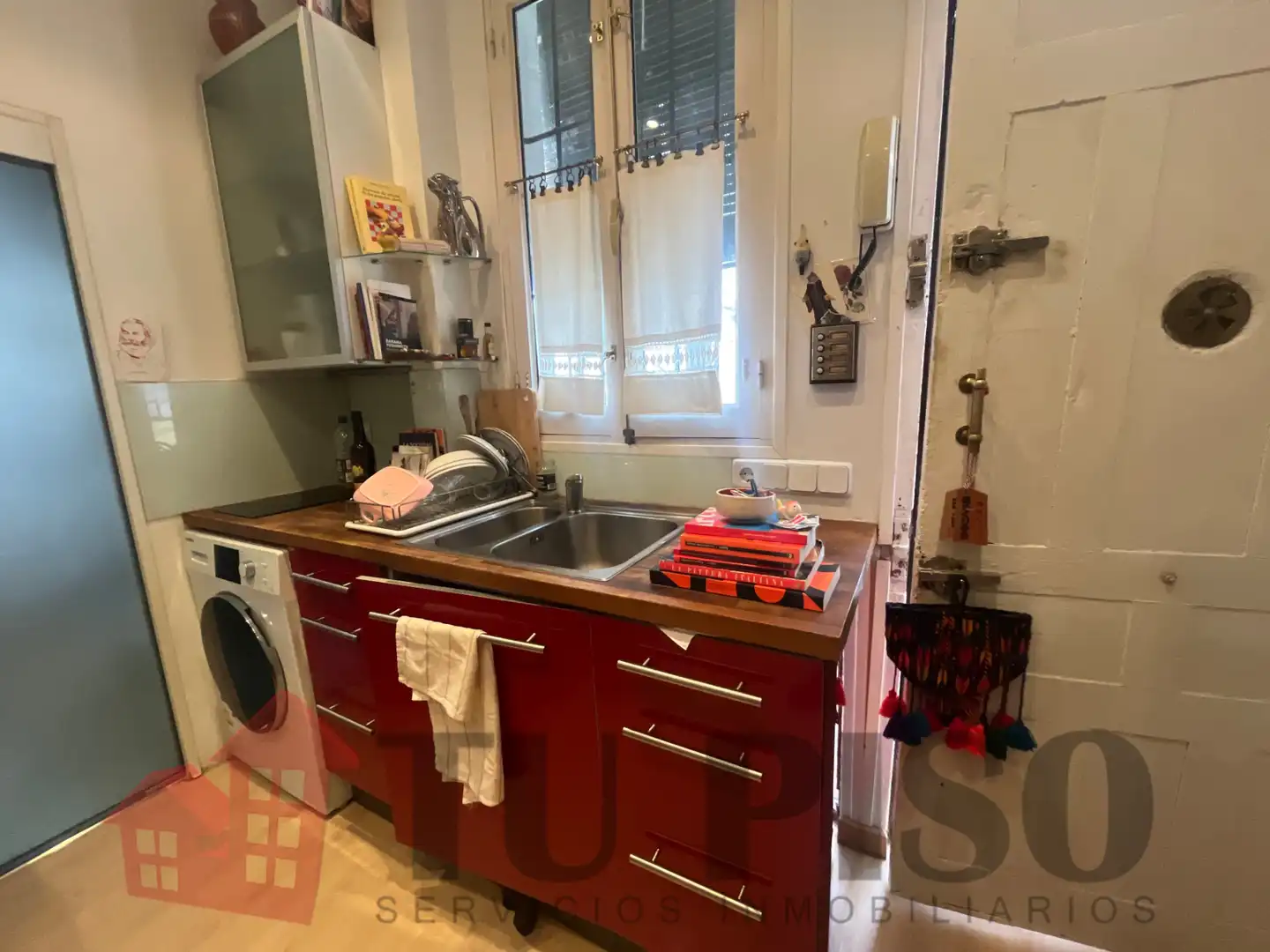 Cocina de Estudio en venta en Madrid con Calefacción y Amueblado