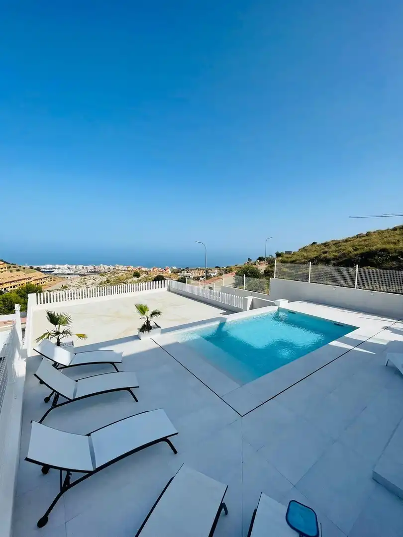 Villa con terrazza in vendita a Santangelo, imagen 2