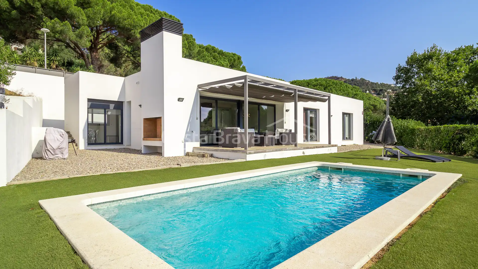 Casa con piscina en venta en Carrer del Baix Empordà, imagen 3