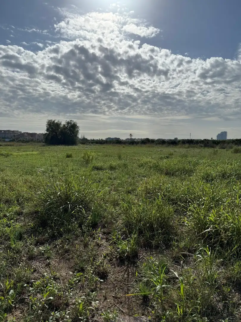 Land for sale in Poio
