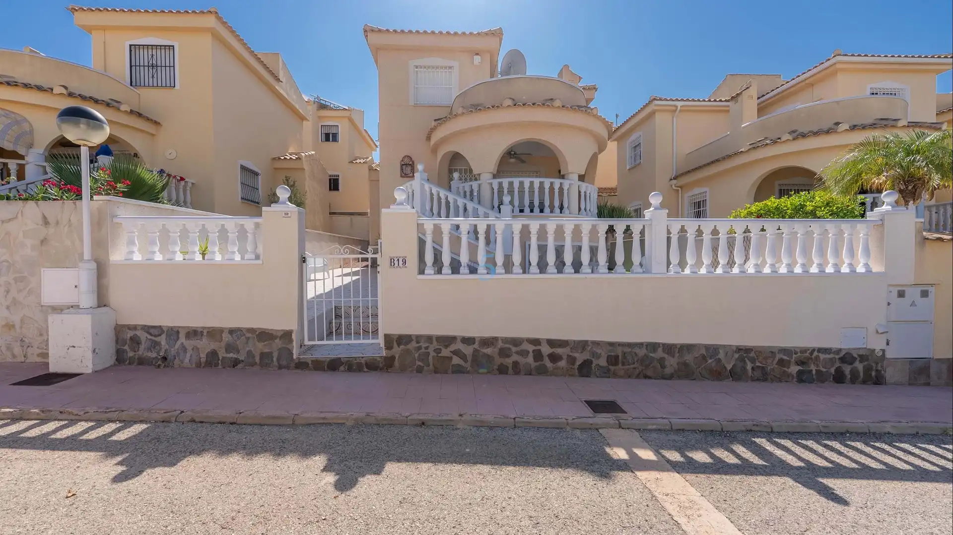 Vista exterior de Casa o chalet en venta en Rojales con Aire acondicionado, Calefacción y Terraza