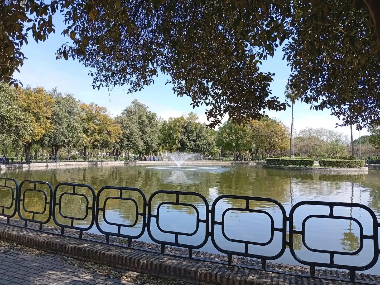 Außenansicht von Wohnung zur Miete in Sevilla mit Klimaanlage, Terrasse und Möbliert
