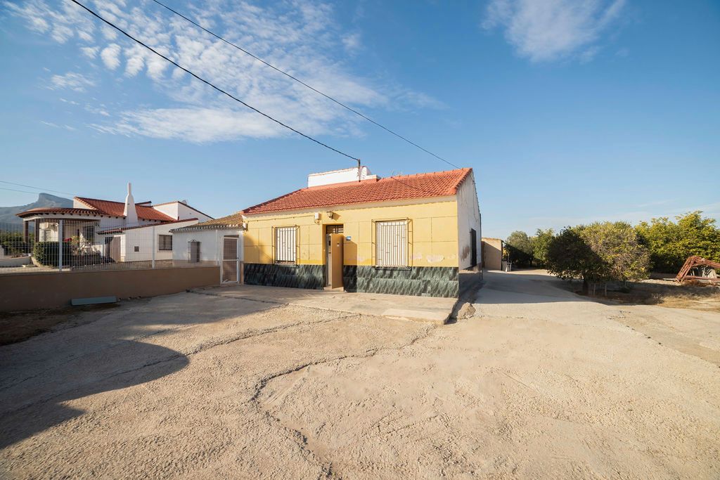 Vista exterior de Casa o xalet en venda en Orihuela amb Aire condicionat