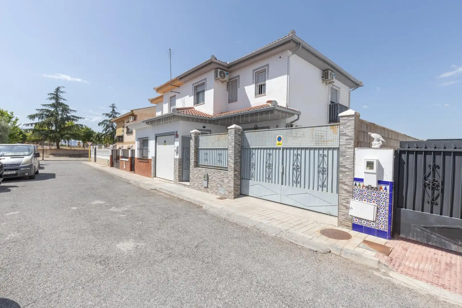 Exterior view of Houses for sale in Láchar  with Air Conditioner, Heating and Swimming Pool