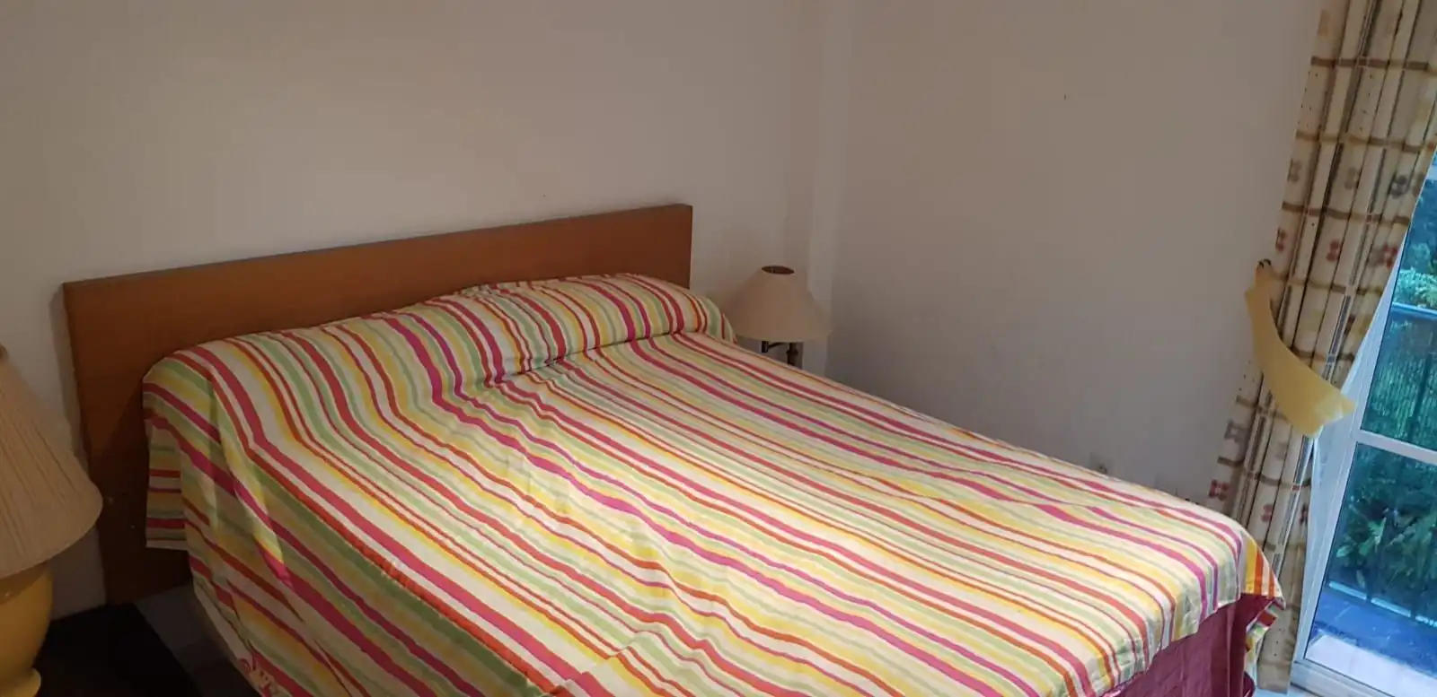 Habitación de Apartamento de alquiler en Fuengirola con Calefacción, Terraza y Amueblado