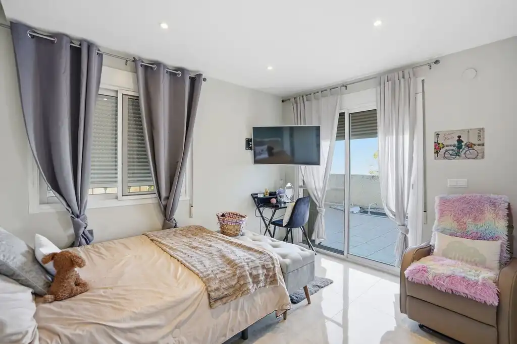 Dormitori de Casa o xalet en venda en Benalmádena amb Aire condicionat, Calefacció i Jardí privat