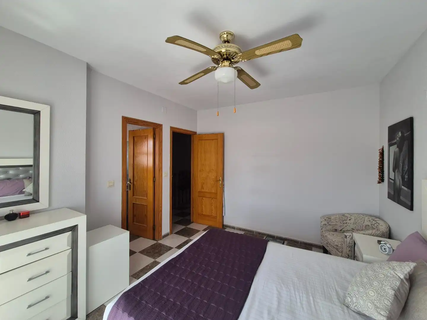 Habitación de Casa adosada en venta en Almuñécar con Terraza, Balcón y Piscina comunitaria