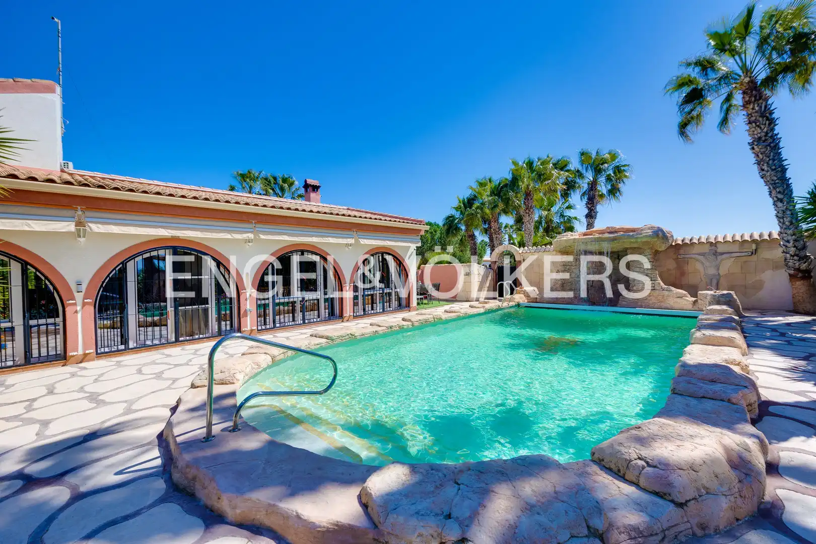 Piscina de Casa o chalet en venta en Daya Vieja con Aire acondicionado, Calefacción y Jardín privado