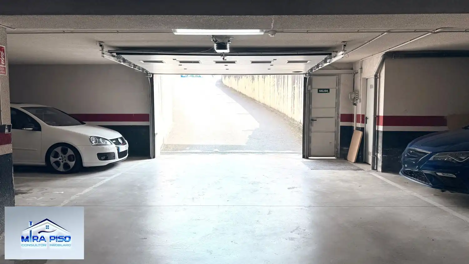Parking de Ático en venta en Entrambasaguas con Calefacción, Parquet y Terraza