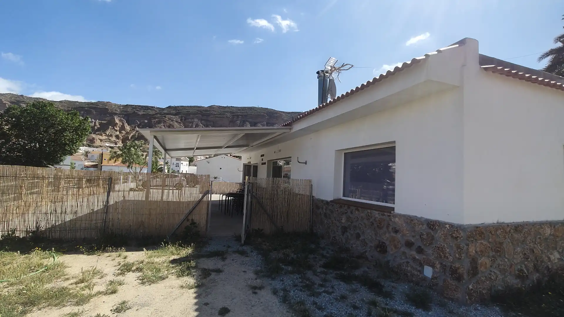 Exterior view of Commercial properties for sale in Gorafe  with Air Conditioner, Terrace and Furnished