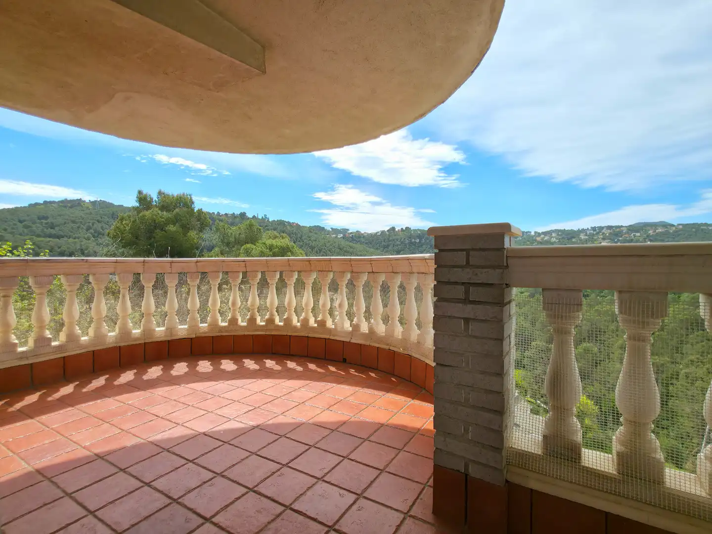Terrassa de Casa o xalet en venda en Sant Andreu de la Barca amb Aire condicionat, Calefacció i Jardí privat
