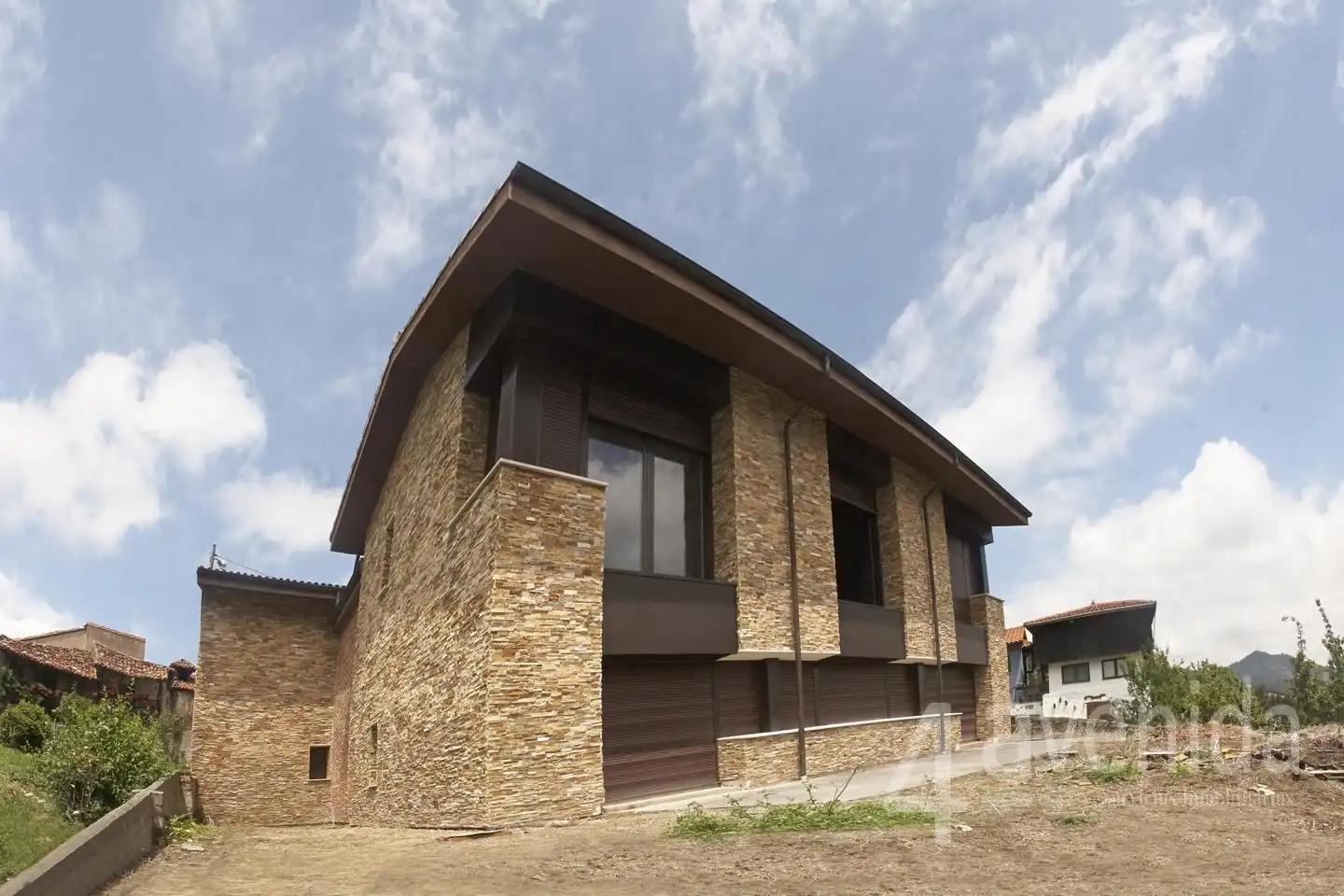 Vista exterior de Casa o xalet en venda en Pravia amb Jardí privat i Terrassa