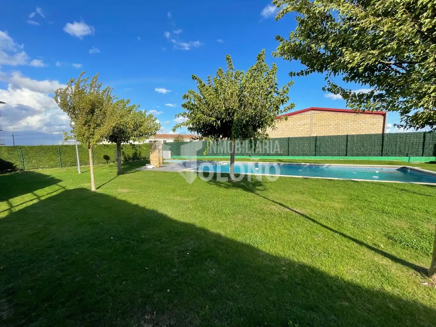 Piscina de Apartament en venda en Castañares de Rioja amb Calefacció, Moblat i Forn