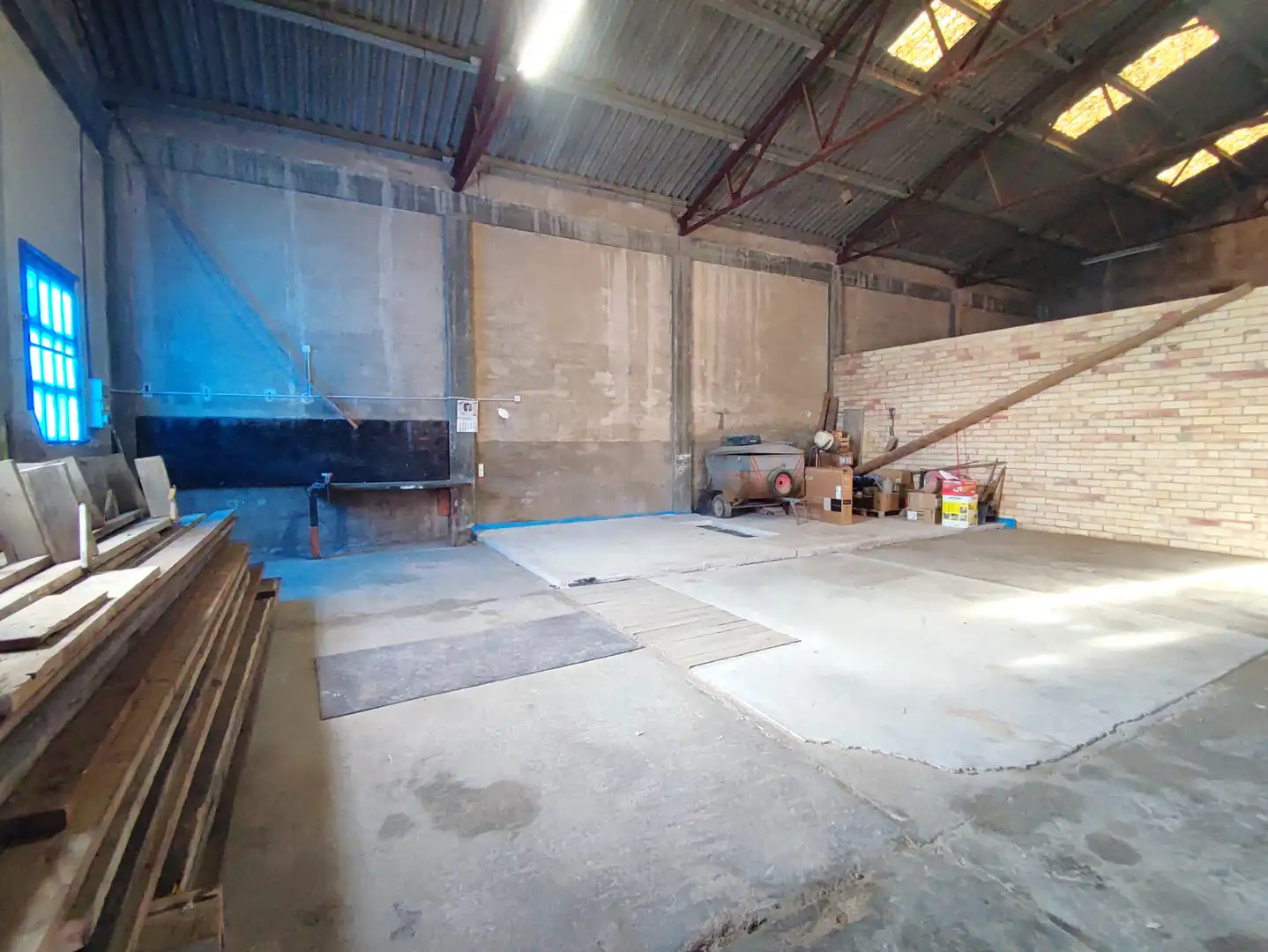 Industrial buildings for sale in L'Aldea