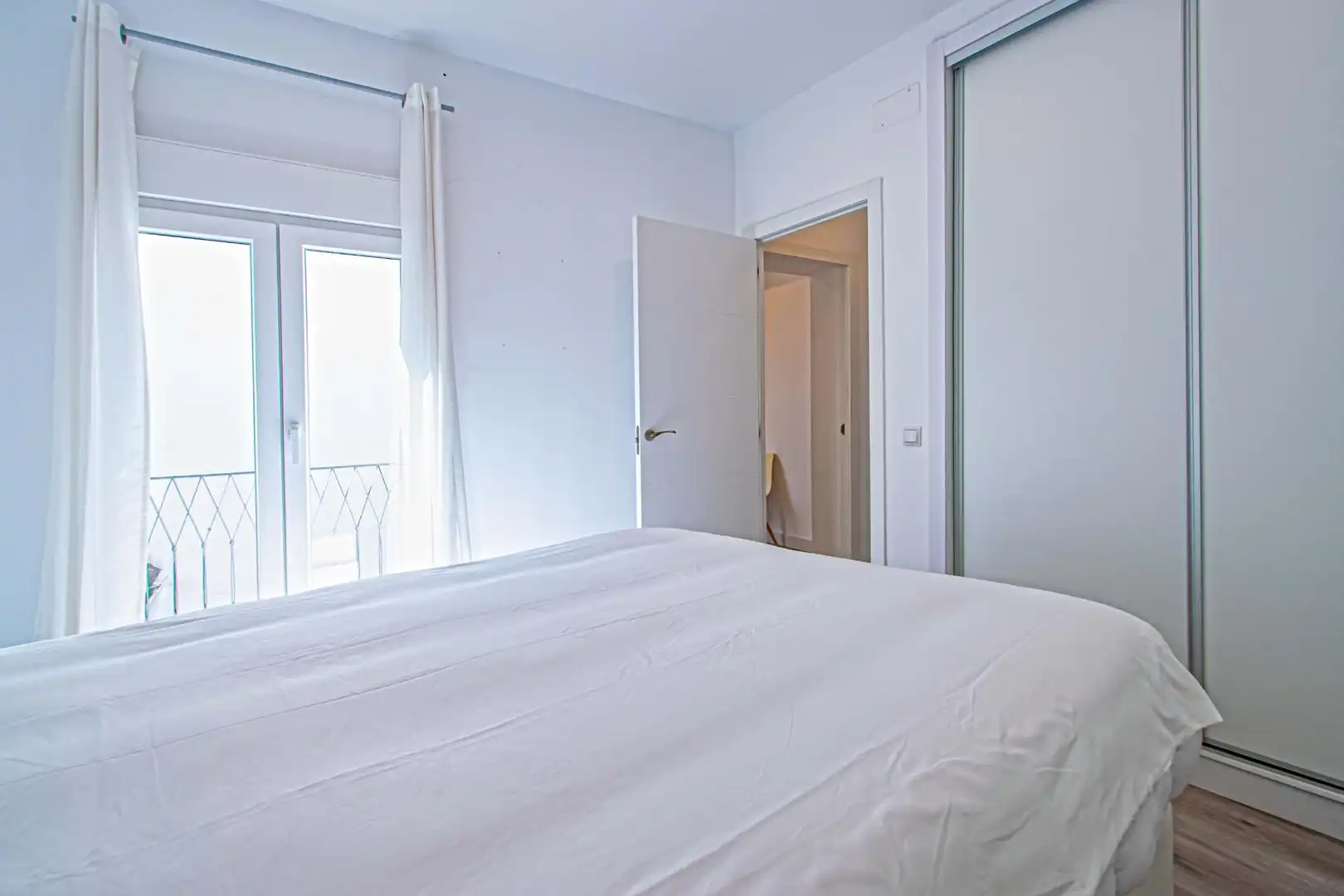Habitación de Piso en venta en Sevilla con Aire acondicionado, Calefacción y Balcón