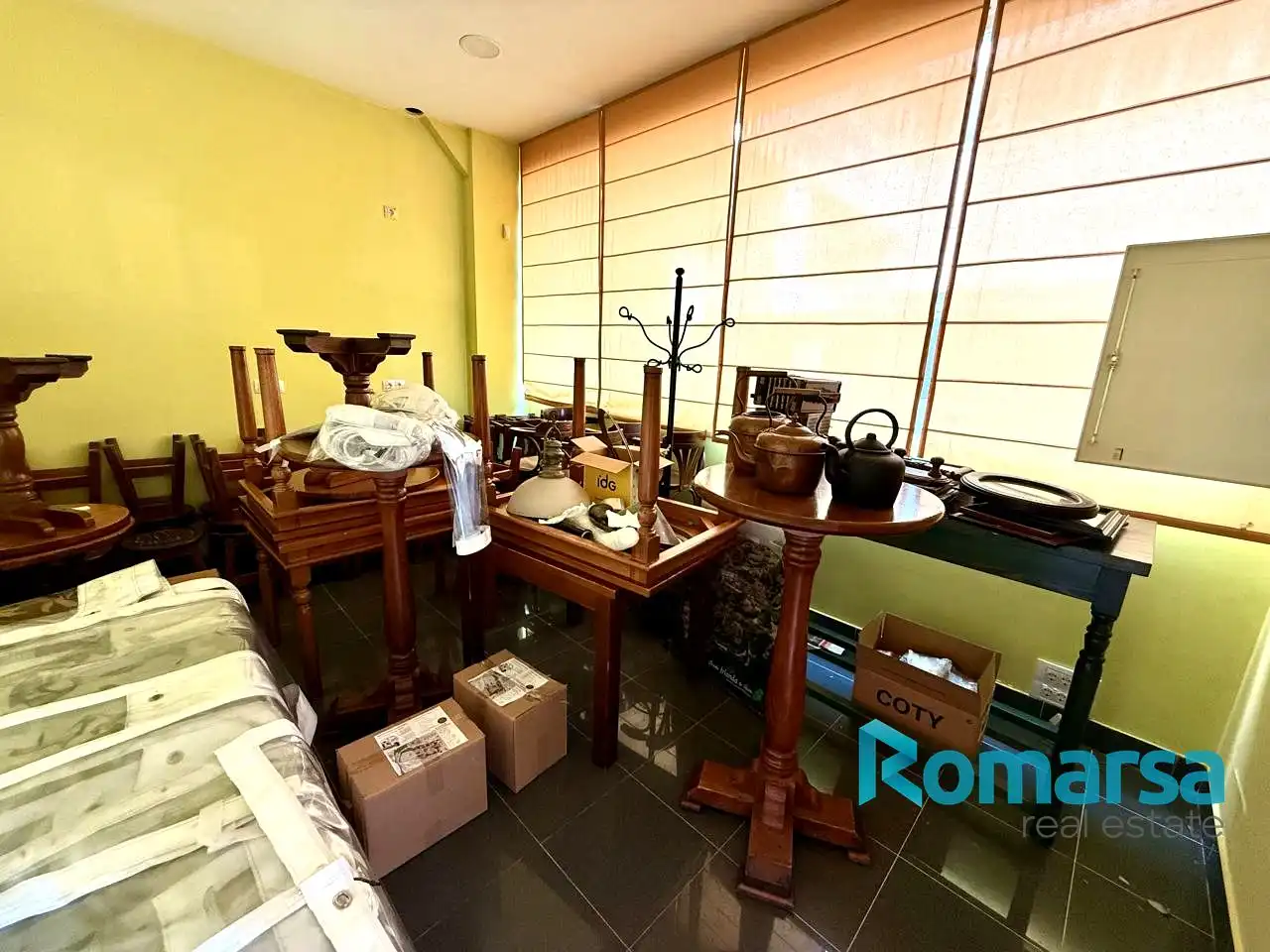 Habitación de Nave industrial en venta en Ávila