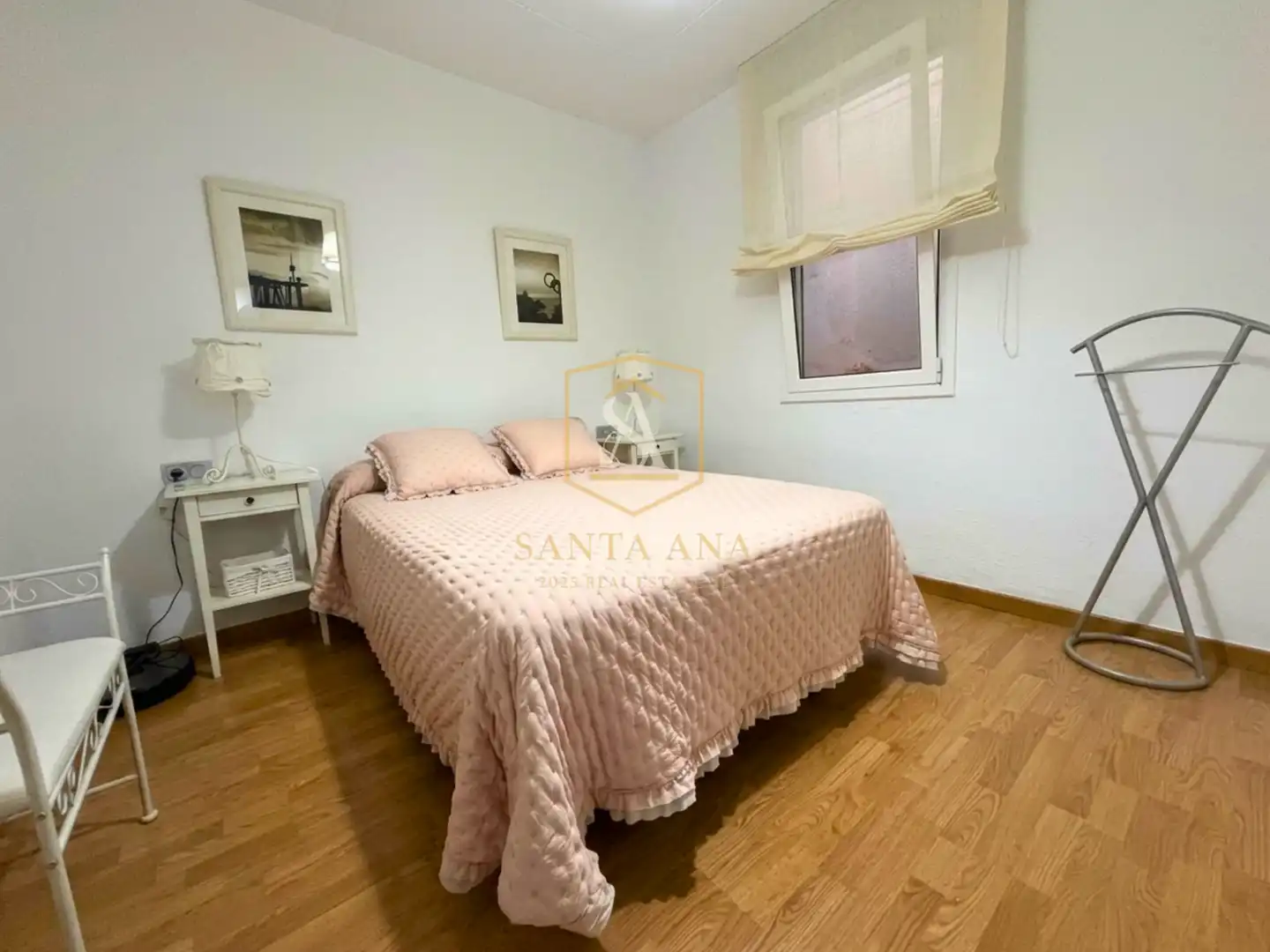 Schlafzimmer von Einfamilien-Reihenhaus zum Verkauf in Badalona mit Klimaanlage, Heizung und Parkett