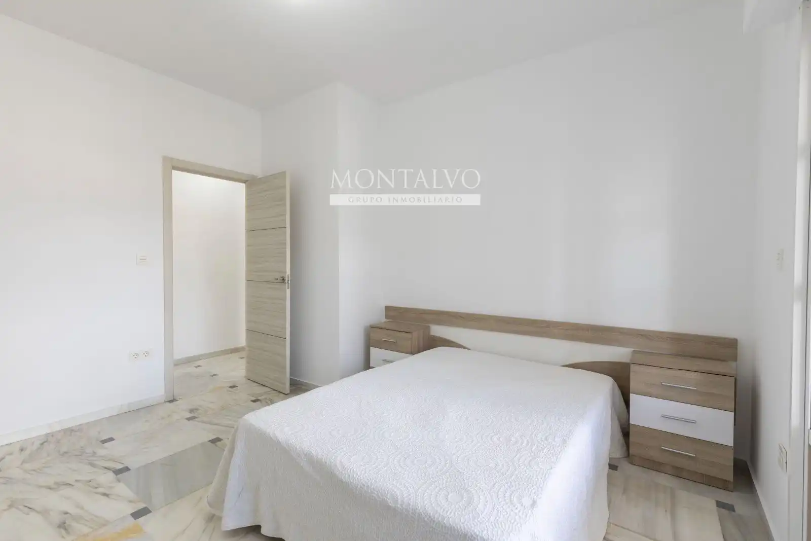 Habitación de Ático en venta en Atarfe con Aire acondicionado, Calefacción y Terraza