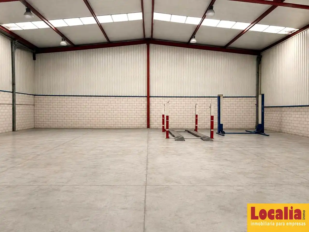 Parking de Nave industrial en venta en Cartes