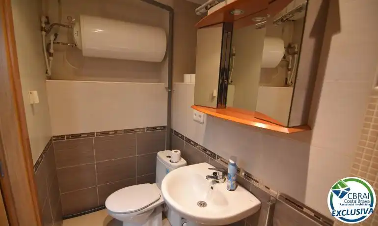 Baño de Local en venta en Empuriabrava