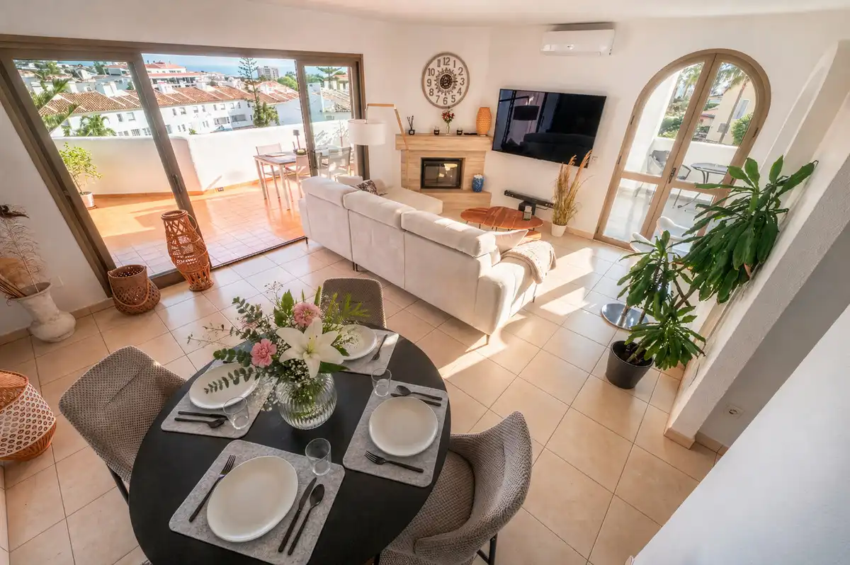 Apartamento con piscina en venta en Calahonda, imagen 13