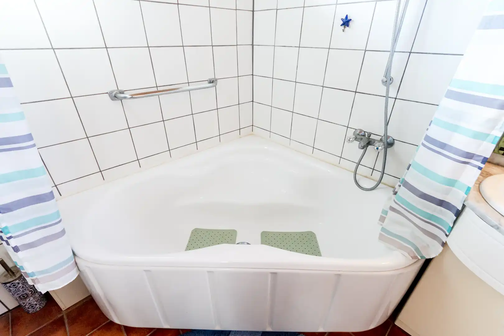 Bany de Finca rústica en venda en Banyeres del Penedès amb Jardí privat, Parquet i Piscina