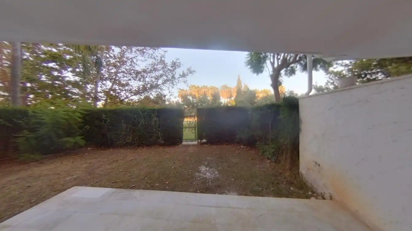 Jardín de Piso en venta en Marbella con Piscina