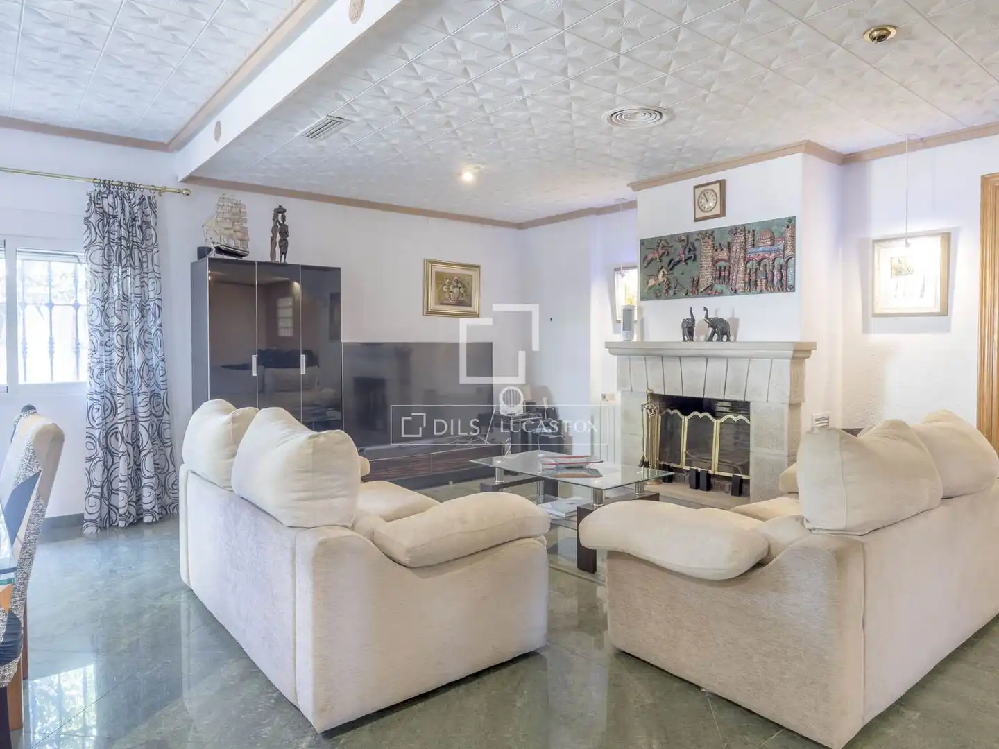 Living room of Houses for sale in La Pobla de Vallbona  with Air Conditioner, Heating and Private garden