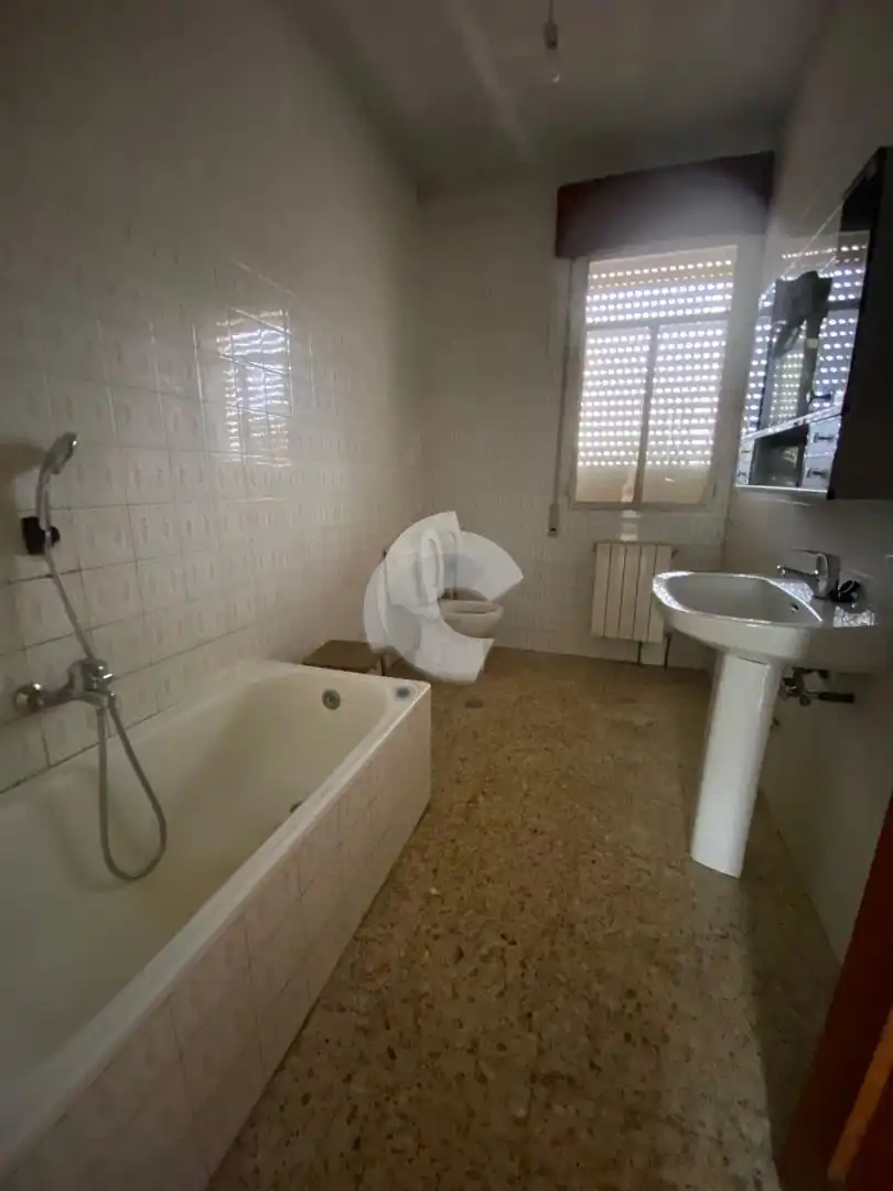 Bathroom of Houses for sale in Toén  with Private garden