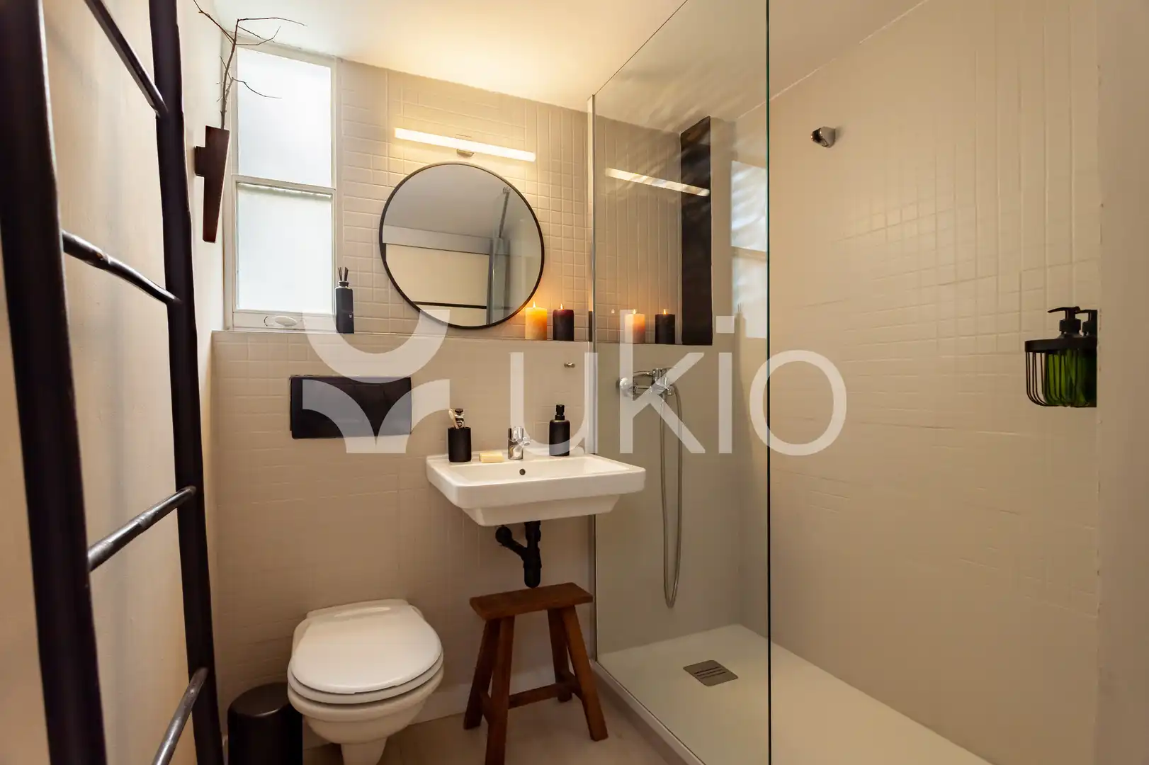 Baño de Apartamento de alquiler en Barcelona con Aire acondicionado, Calefacción y Amueblado