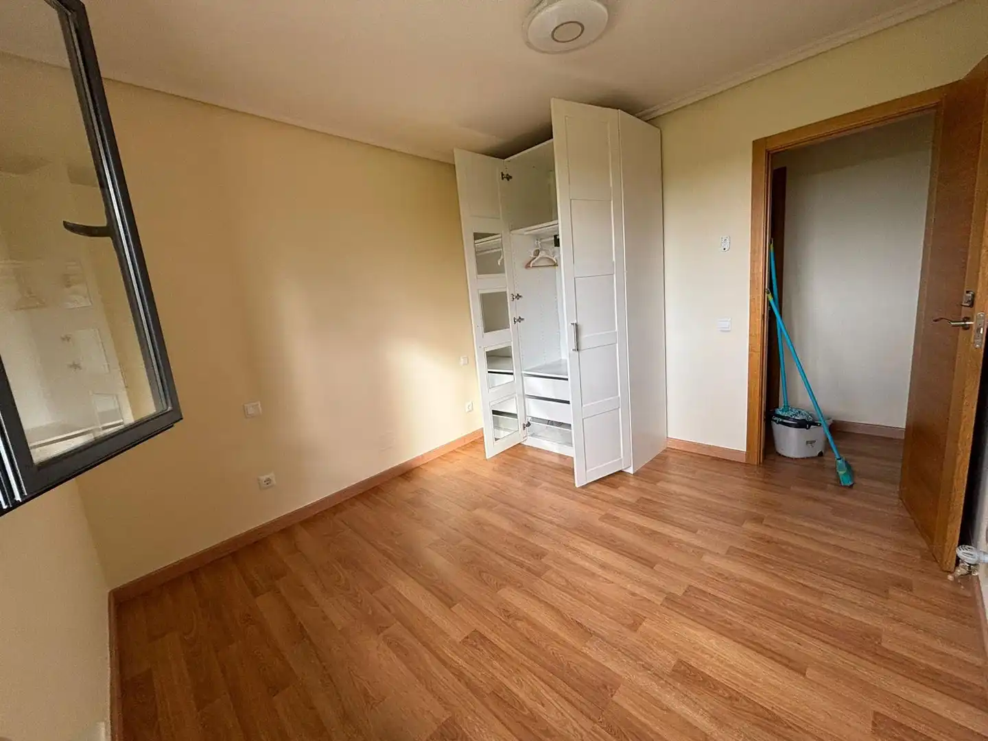 Schlafzimmer von Wohnung zur Miete in Castellanos de Moriscos mit Heizung, Möbliert und Ofen
