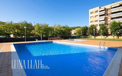 Piscina de Apartament en venda en Viladecans amb Aire condicionat i Terrassa