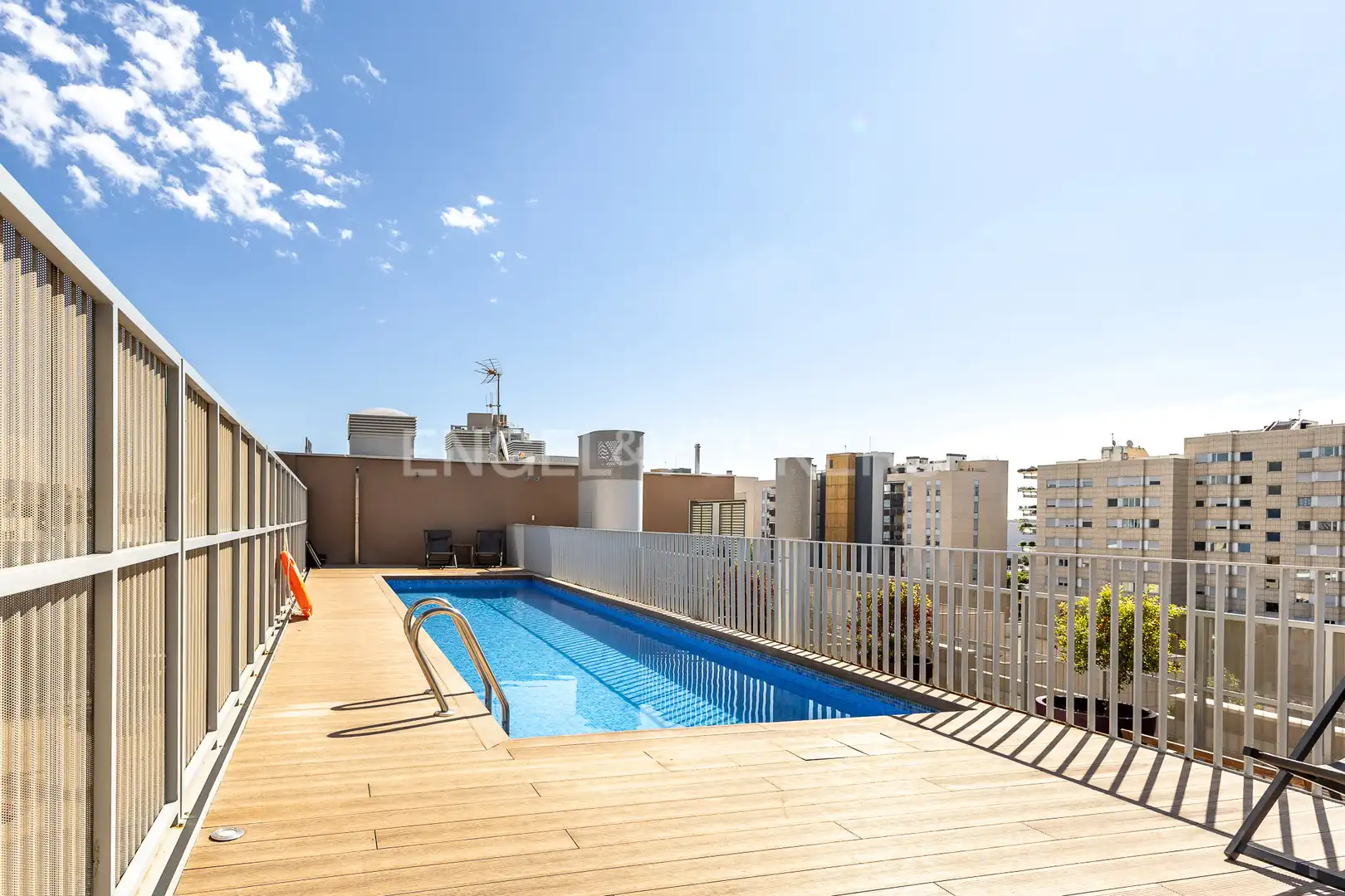 Swimming pool of Flat for sale in Sant Adrià de Besòs  with Air Conditioner, Heating and Parquet flooring