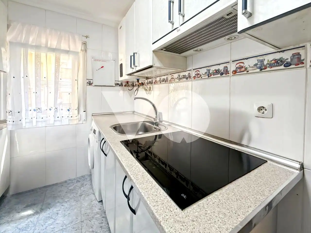 Küche von Wohnung zum Verkauf in Madrid mit Klimaanlage und Heizung