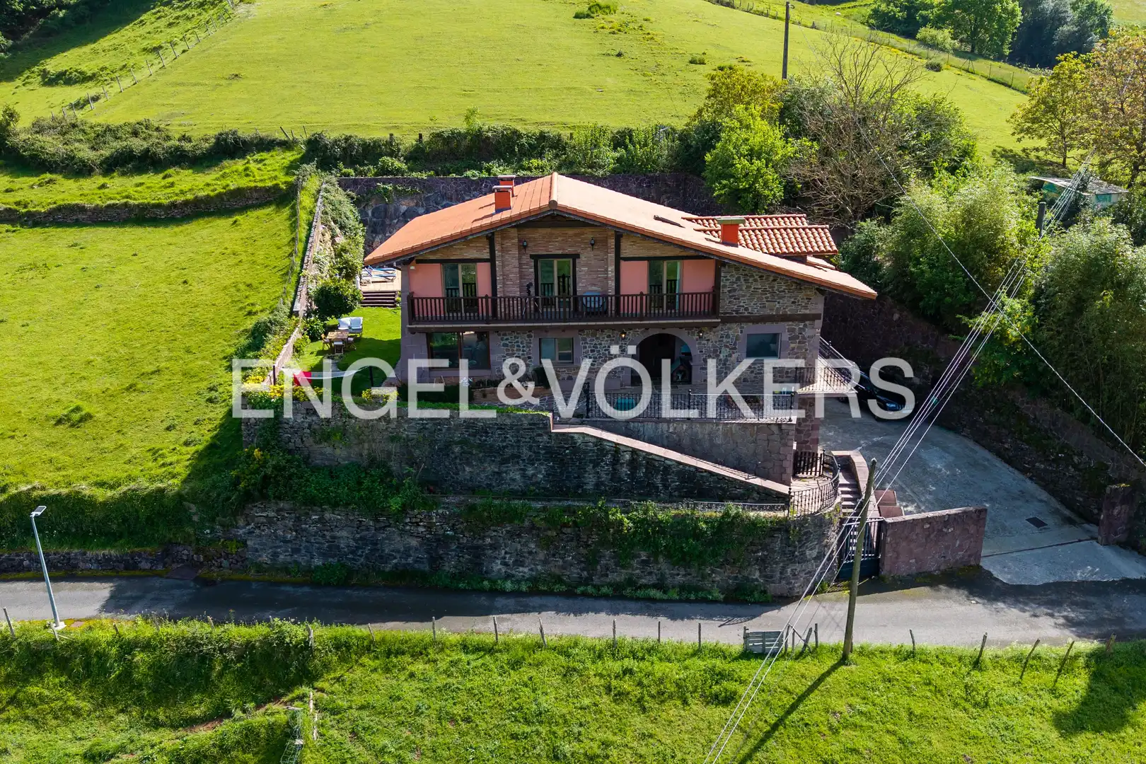 Vista exterior de Casa o chalet en venta en Elduain con Calefacción, Jardín privado y Terraza