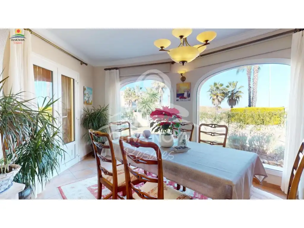 Comedor de Casa o chalet en venta en Oliva con Jardín privado