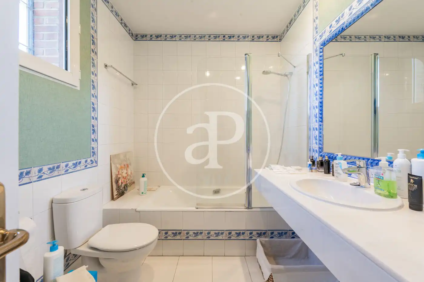 Baño de Casa o chalet de alquiler en Pozuelo de Alarcón con Aire acondicionado, Calefacción y Jardín privado