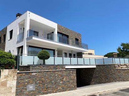 Vista exterior de Casa o xalet en venda en Sant Feliu de Guíxols amb Calefacció, Jardí privat i Terrassa
