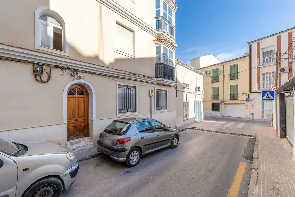 Vista exterior de Piso en venta en Lucena