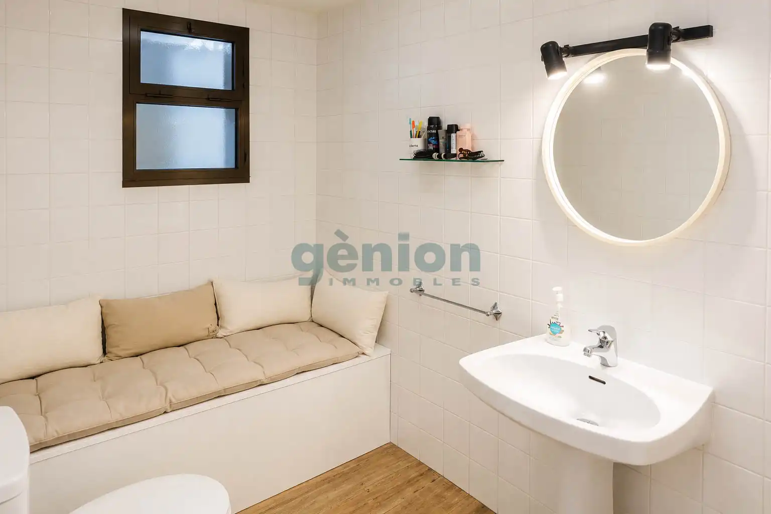 Bany de Pis en venda en Girona amb Aire condicionat i Calefacció