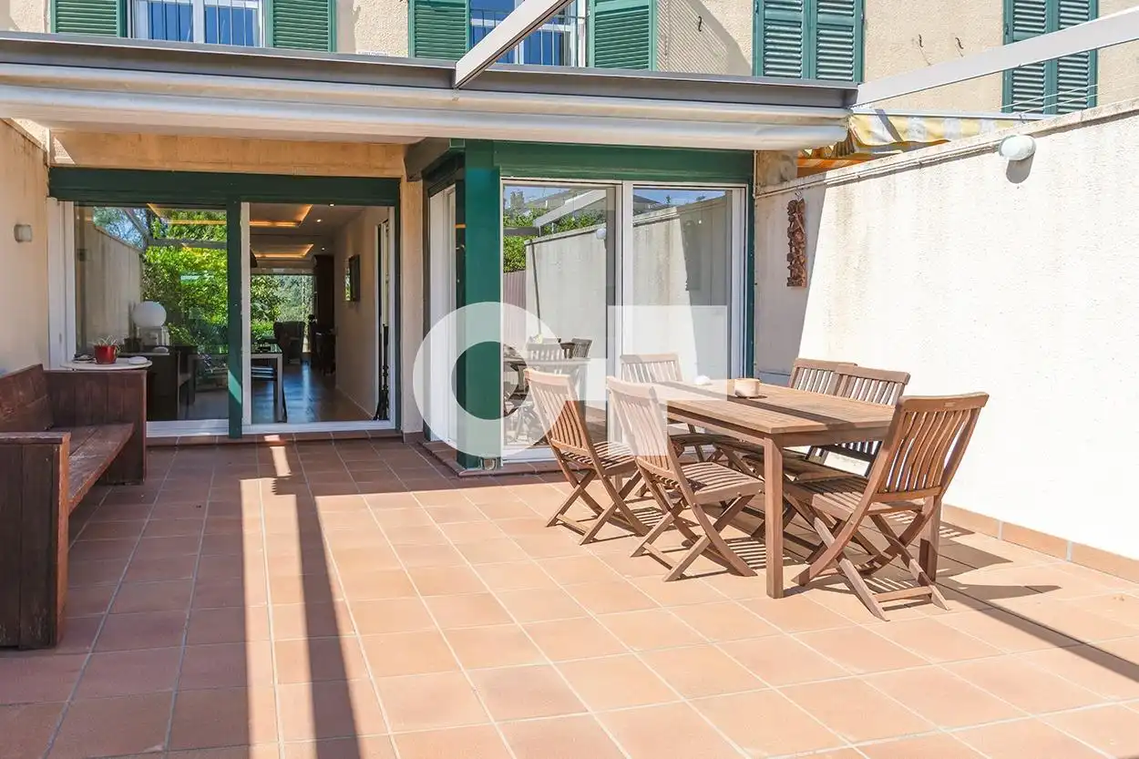 Terrassa de Casa adosada en venda en Sant Just Desvern amb Aire condicionat, Calefacció i Parquet