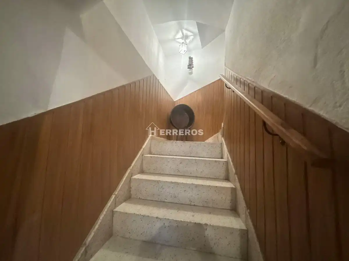 Casa adosada en venda en Alesanco amb Calefacció