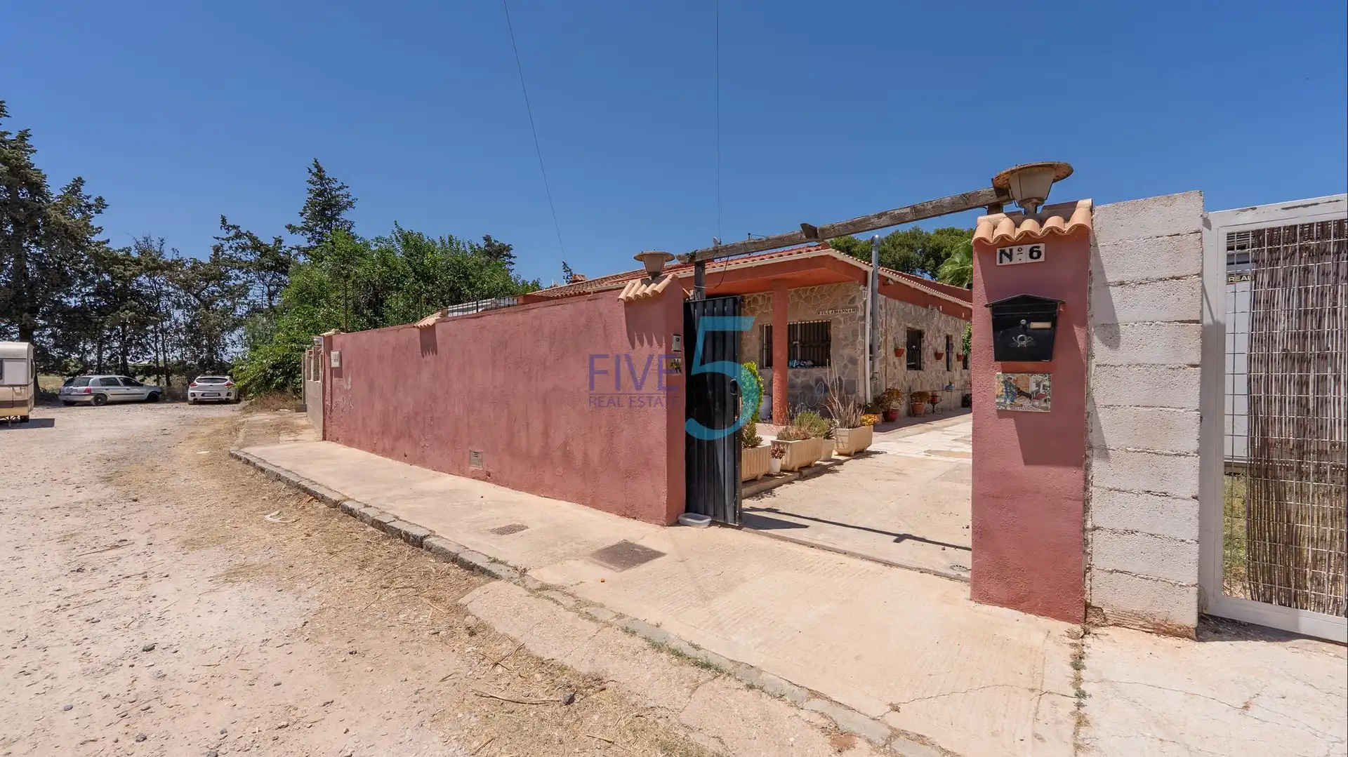 Vista exterior de Casa o xalet en venda en Cartagena amb Calefacció, Terrassa i Moblat