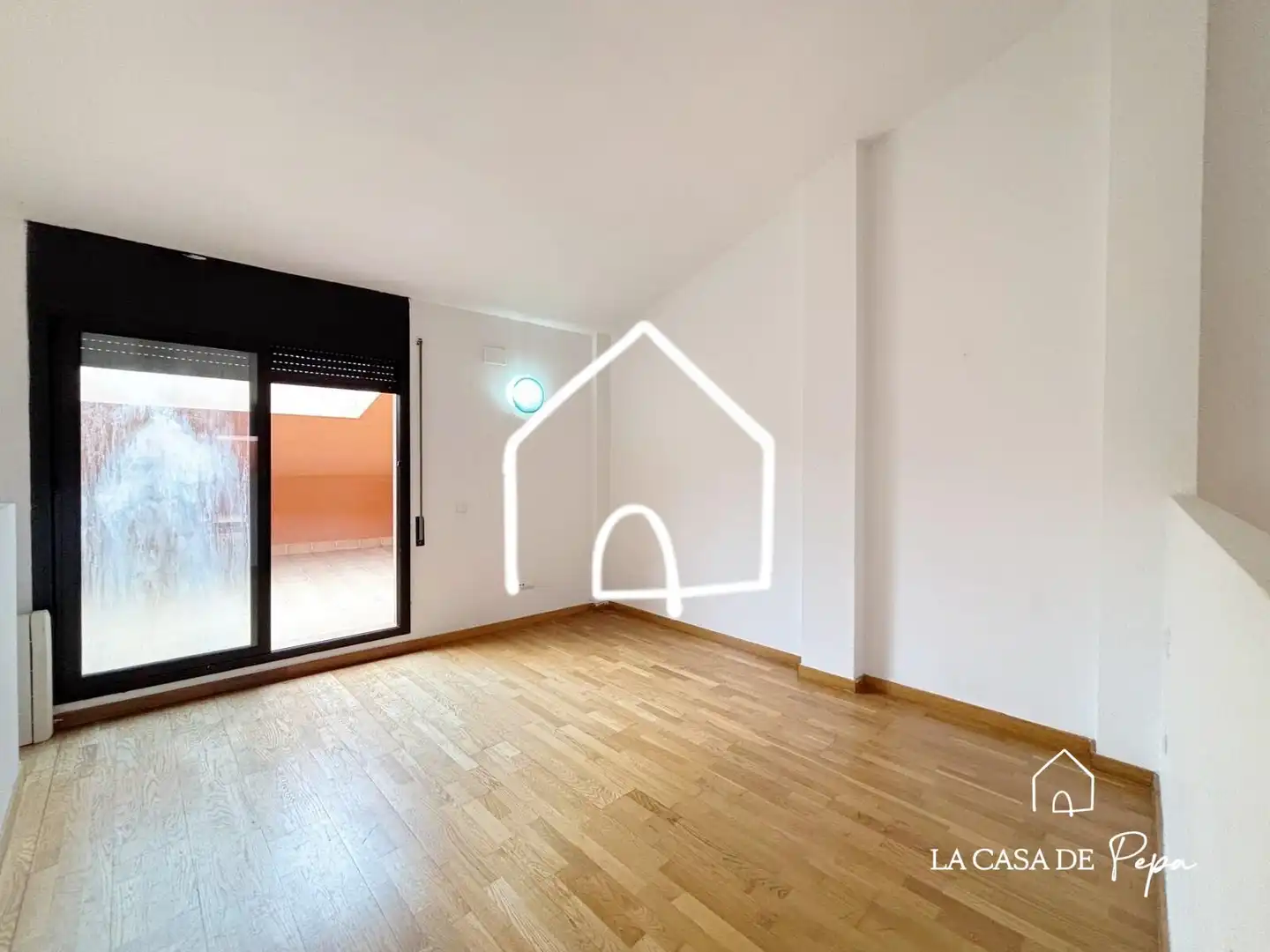 Habitación de Ático en venta en Begues con Calefacción, Parquet y Balcón
