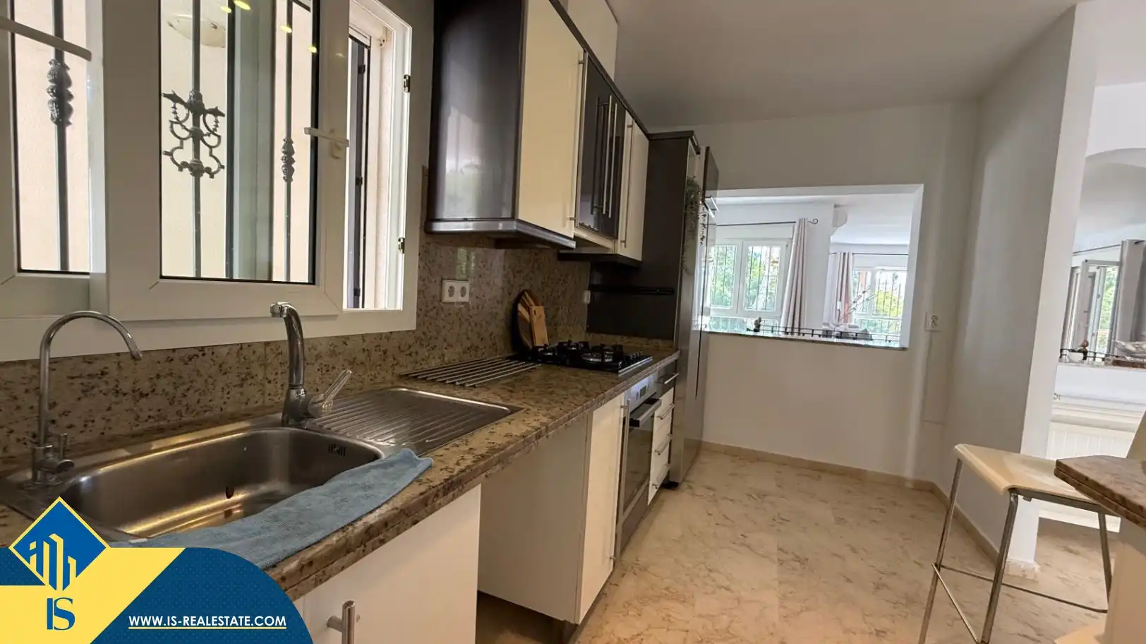 Cuina de Casa o xalet en venda en Orihuela amb Jardí privat, Terrassa i Moblat