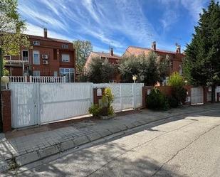 Exterior view of Single-family semi-detached for sale in Móstoles  with Terrace