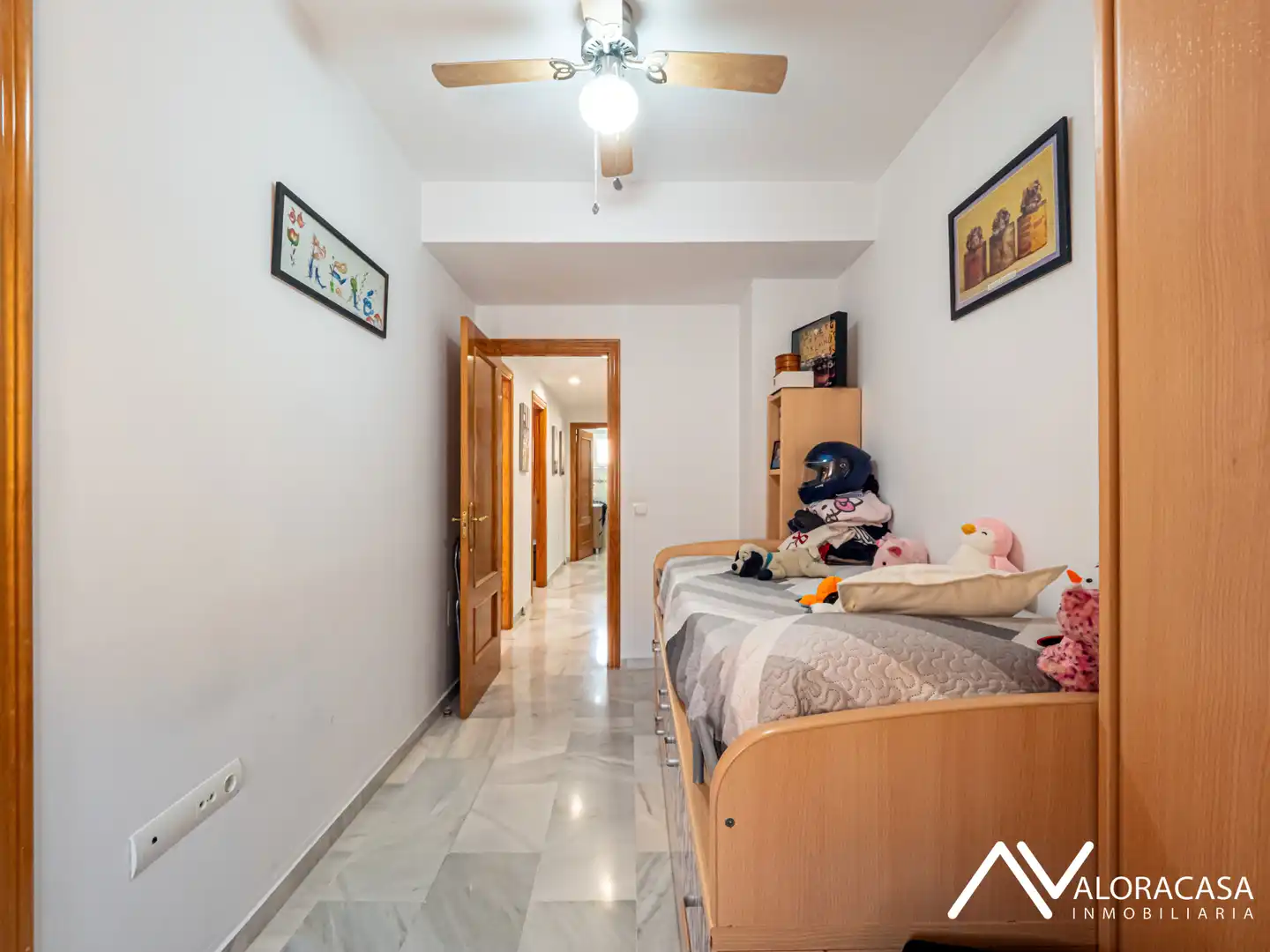 Schlafzimmer von Einfamilien-Reihenhaus zum Verkauf in Cártama mit Möbliert